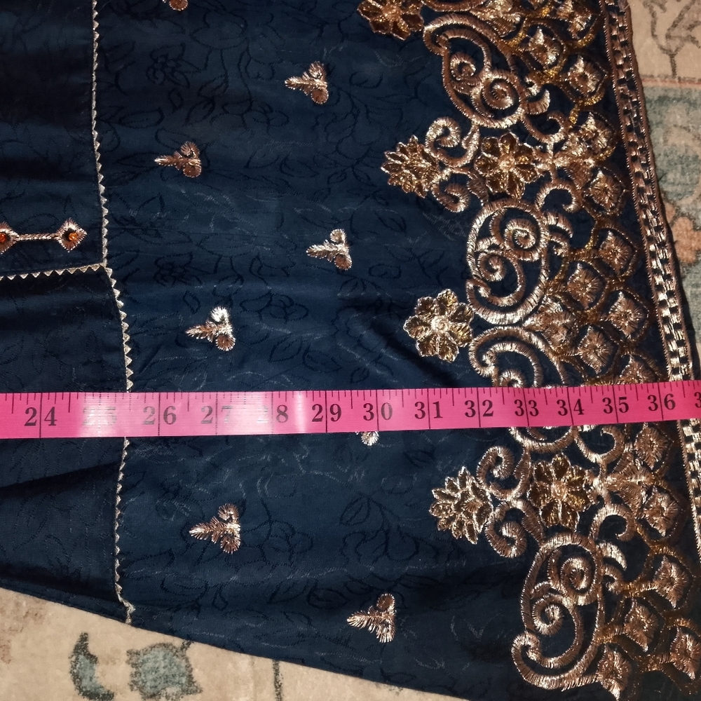 Elegant Blue and Gold Embroidered Salwar Kameez Like New - Picture 4 of 5